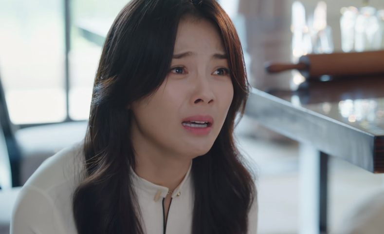 当“硅胶脸”混进职场剧，高颜值被打回原形，演技再好也拉垮