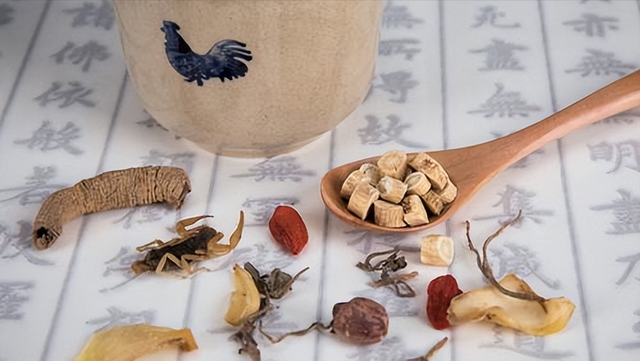 不宜长期服用的4类中药，很多人却在当保健品吃，听刘医生说