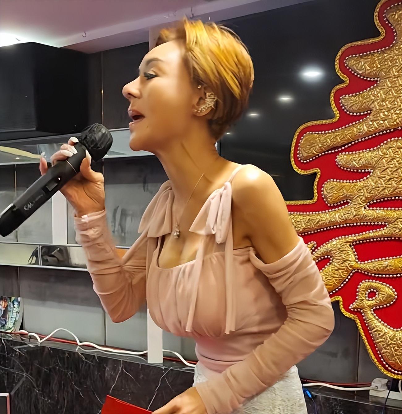 这一次,“过度整容”的代价,在“无戏可拍”的叶子楣身上应验了