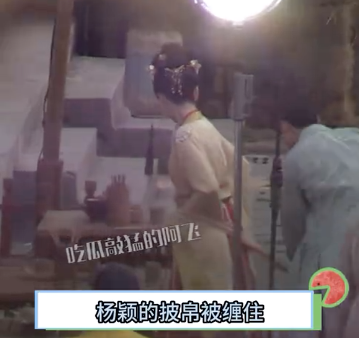 Angelababy|baby和宋威龙任豪拍戏,小海绵探班妈妈,频繁现身片场母子情深