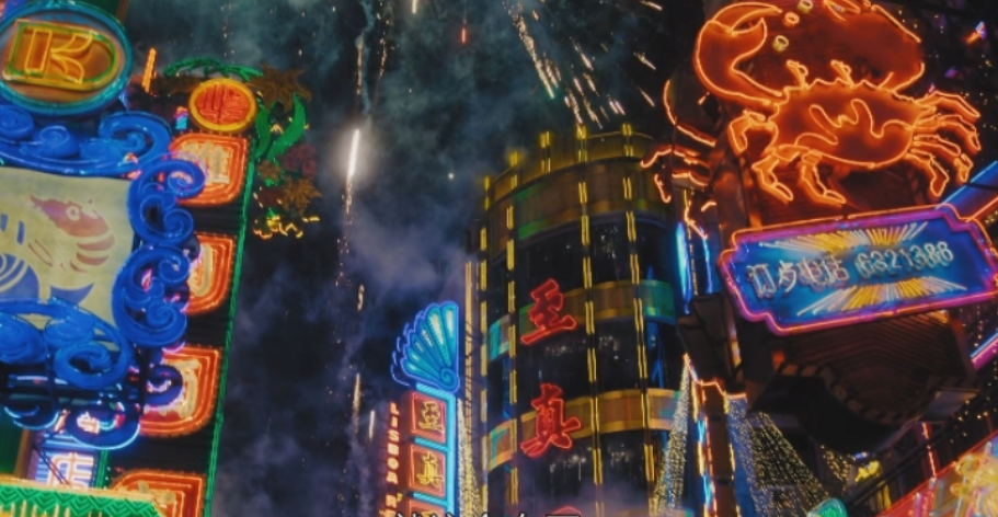 《我们的翻译官》与《繁花》各看5集,一个已弃剧,一个熬通宵追