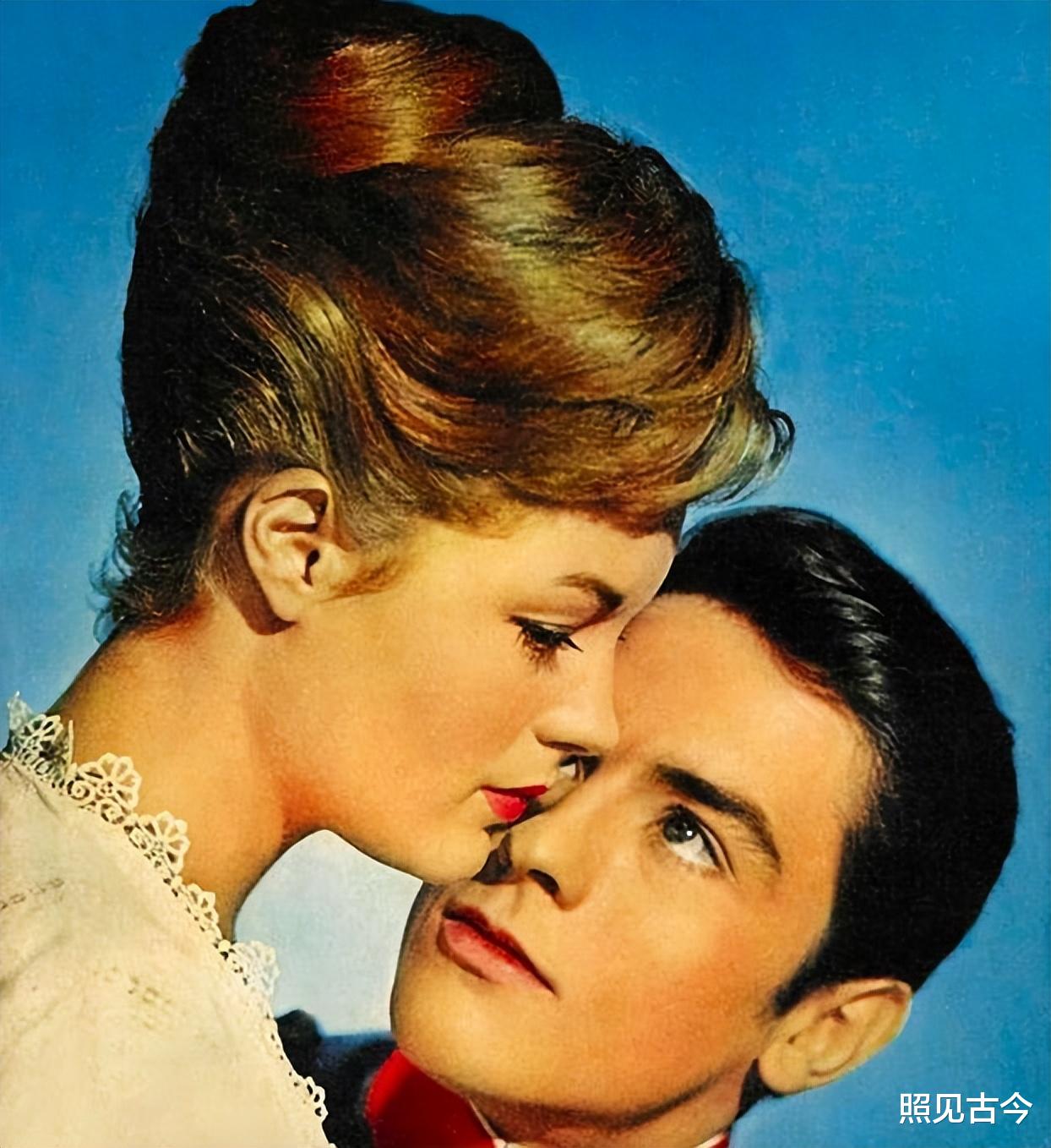 罗密:演活了茜茜公主,14岁独子离世10个月后,43岁的她心碎而亡