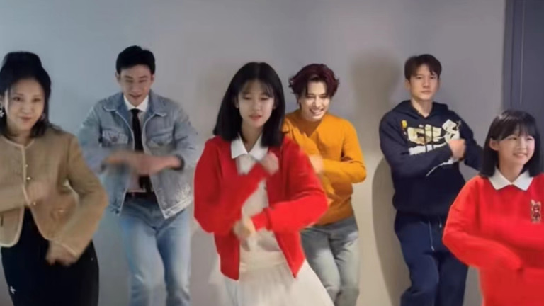 陆毅全家跳科目三，15岁贝儿站C位领舞，漫画腿超抢镜