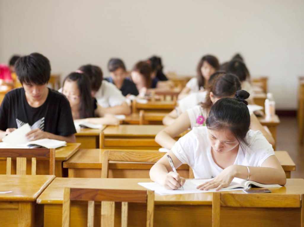 外套|误会大了,北京某部门公务员招聘引热议,十进二pass掉8名女生