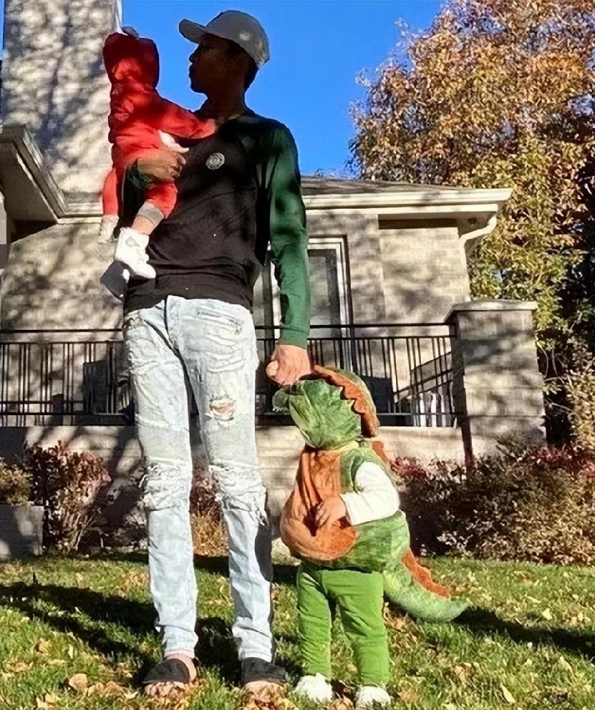 下一个蓝洁瑛?31岁的郑爽,头发稀疏目光呆滞