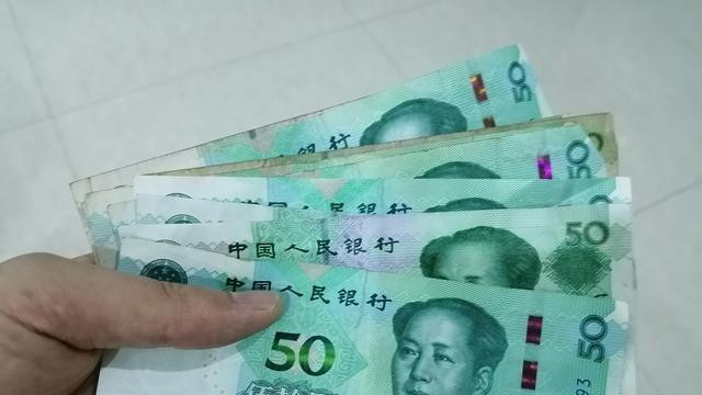 鼻烟壶|现在流通使用的“人民币”，有收藏价值吗？
