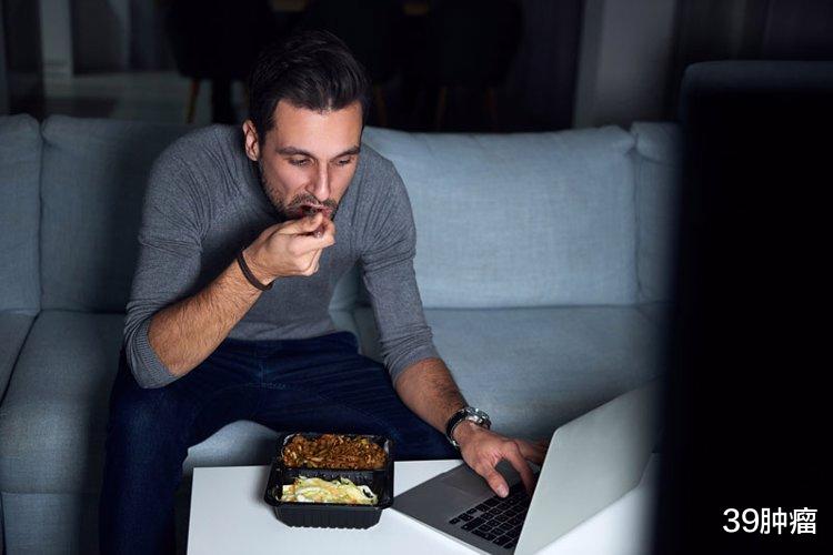 人在猝死前有哪些身体信号?提醒:这4个最明显,要引起重视