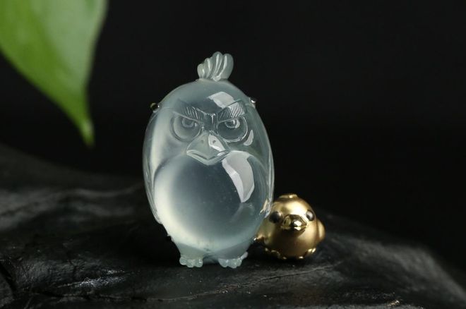 玉佩|齐天大圣、小猪佩奇,动漫卡通形象变成翡翠饰品,玉雕师太会玩了