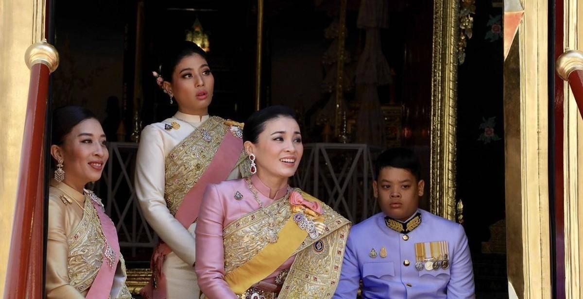 姐姐|18岁提帮功不装了：帕公主病危后眼神变犀利，再也没有憨傻的样子！