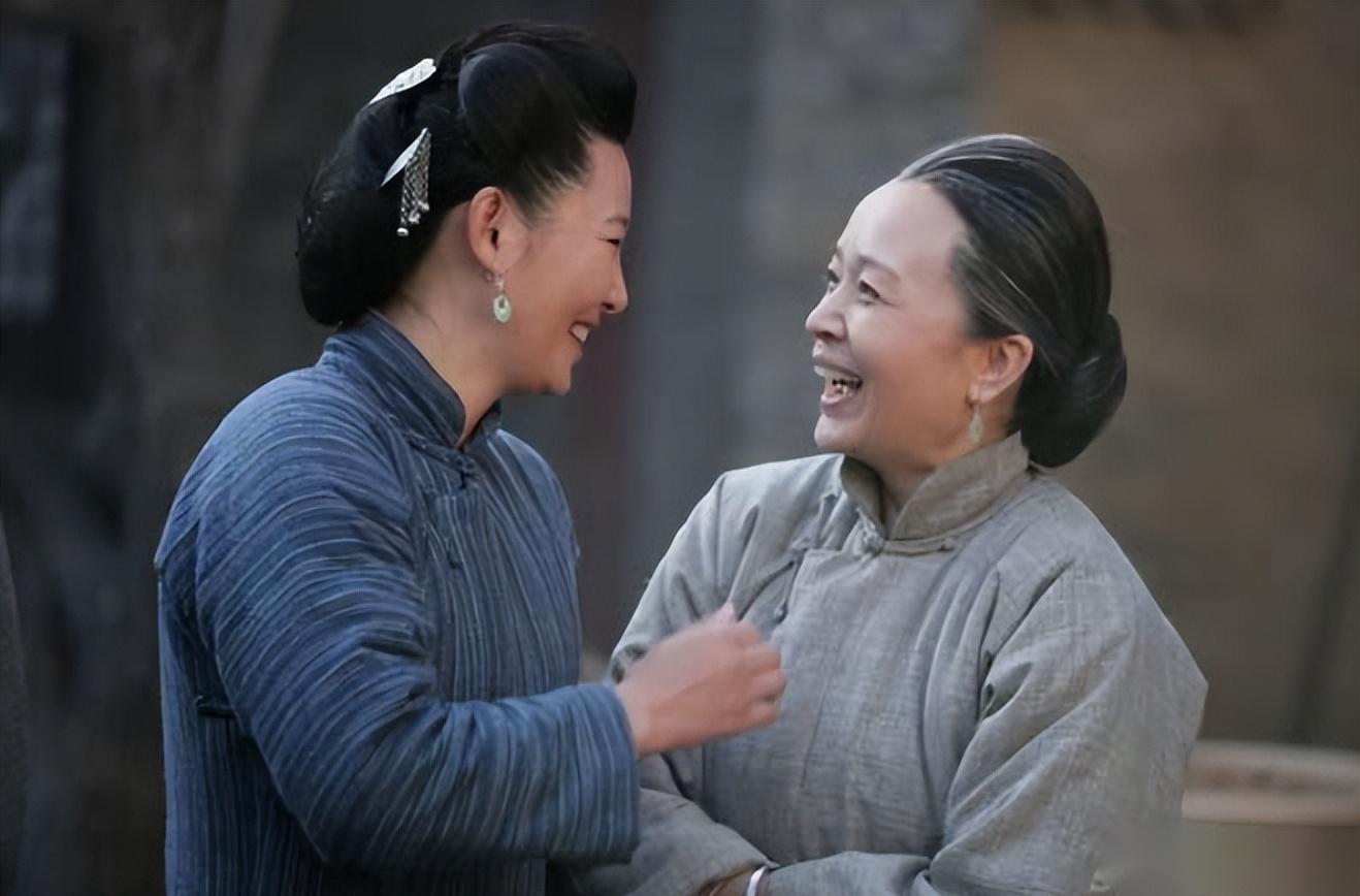 写真|刘莉莉:30多岁相亲嫁圈外人,为家庭放弃事业