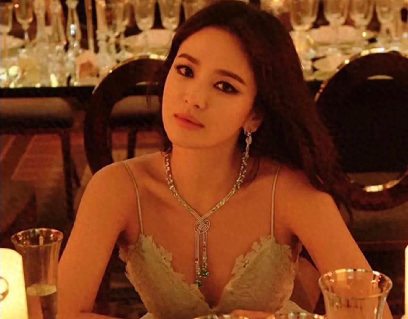 韩国顶流宋慧乔：表面光鲜亮丽，背地里却是受尽了韩国财阀的“玩弄”