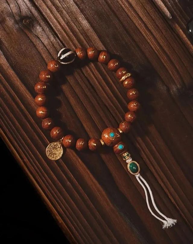 老物件|越盘越花的7种文玩,如何预防和补救?