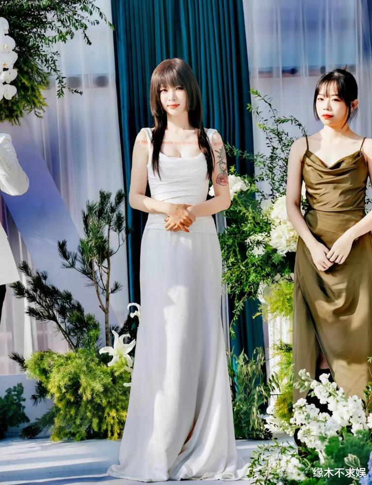痞幼当伴娘颜值低、抢风头,新郎妈妈态度暧昧,新娘本人首发声!