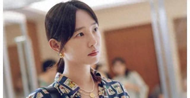 2023年9月2日,白百何离婚的消息刷爆了社交媒体,让人们再次关注