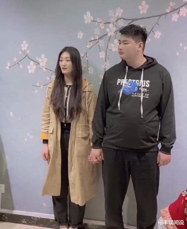 陈亚男|大衣哥前儿媳陈亚男人生逆袭！服装店挤满了顾客，本人自信且大方