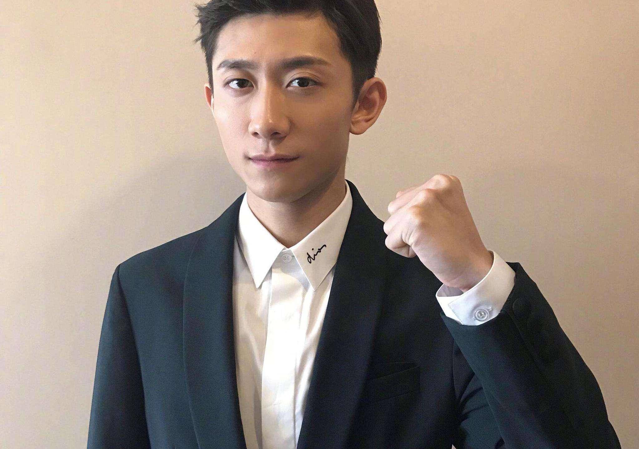 张一山|张一山晒剧照，谣传着出来道歉！