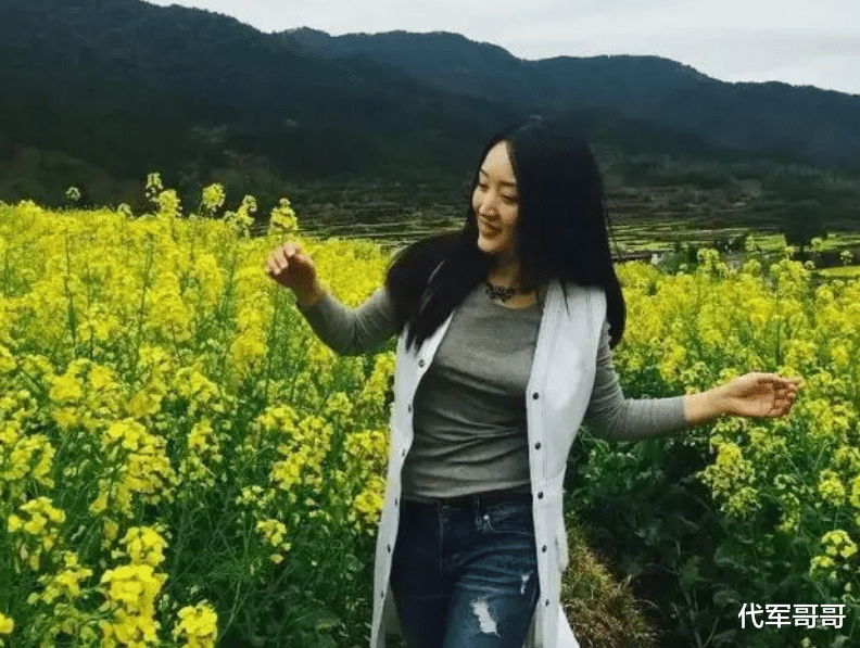 杨钰莹|52岁杨钰莹近照曝光,曾与赖文峰相恋,如今美如少女却还是孤身一人