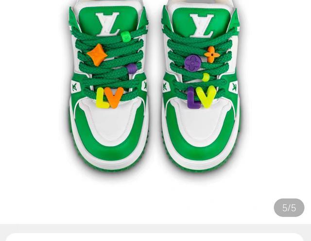 黄晓明|黄晓明现身富婆聚会，穿万元厚底鞋增高，瘦身25斤脸比富婆还小