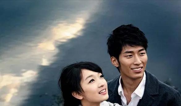 私生活靡乱,不拉窗帘与男友玩“拔萝卜”被拍,周冬雨暴露了本性