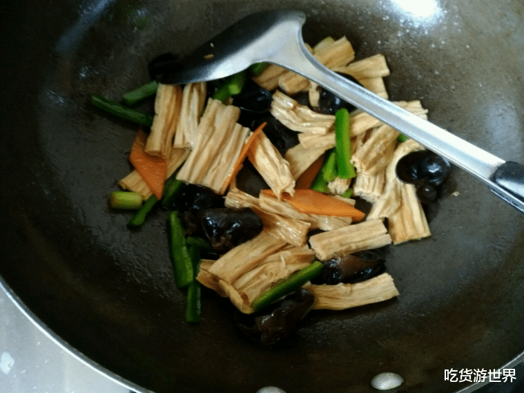 二次感染来袭,提醒中老年:有钱没钱,多吃3种高蛋白,增强免疫