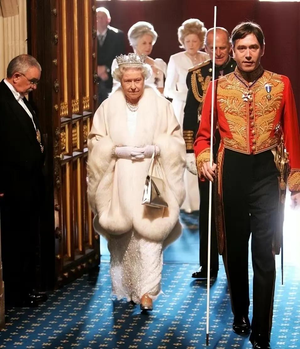 威廉|皇室威廉与贵族后裔罗斯的绯闻