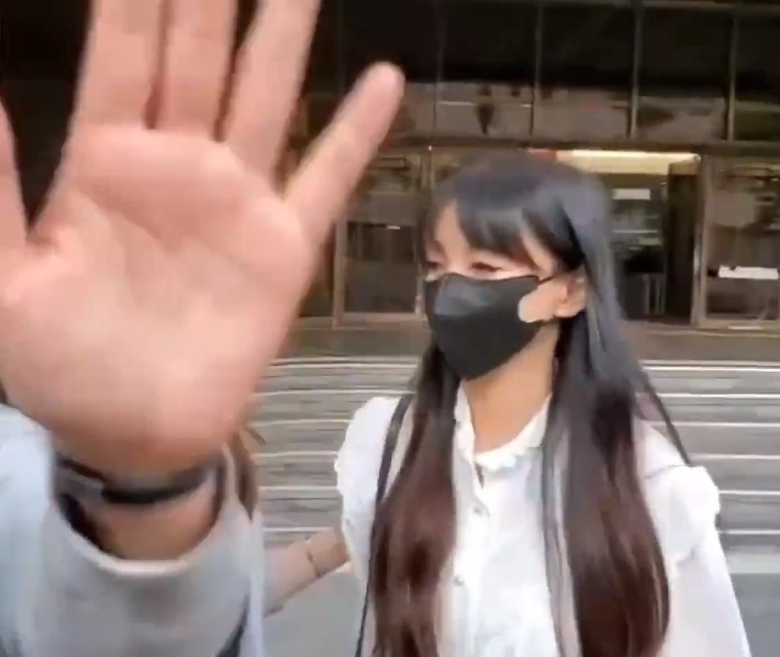 王力宏|王力宏和李靓蕾首交锋!男方白发,女方早秃,两败俱伤原因曝光