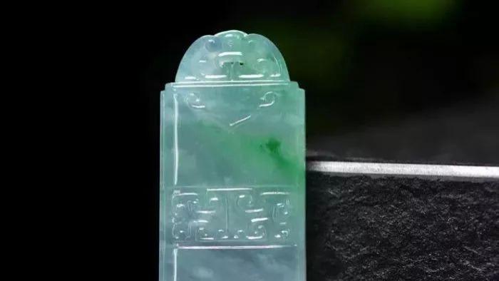 带您了解什么是仿古翡翠