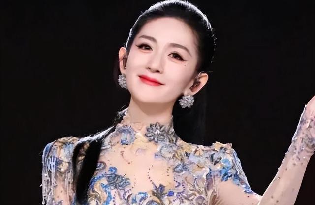 究竟是谁在喜欢她？多次被抵制又复出，背后靠山浮出水面