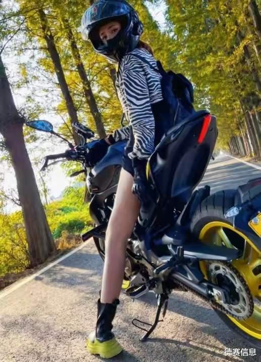 21岁网红庄慕卿车祸身亡,后续事件不断,女友发文悼念遭网暴