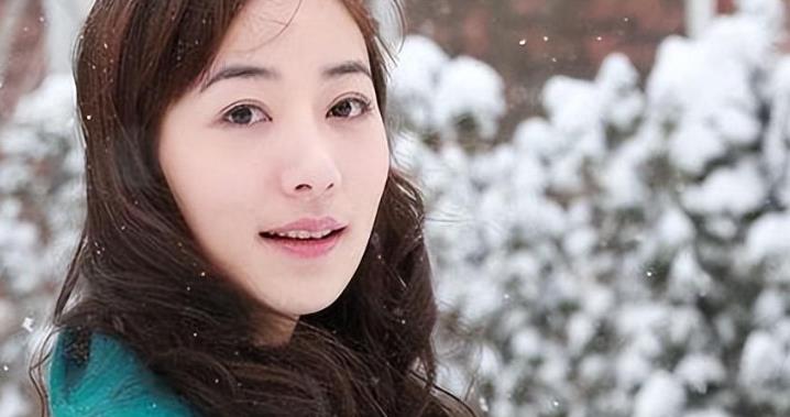 韩雪首次曝光丈夫身份,身居高位鲜为人知,难怪大18岁都要嫁!