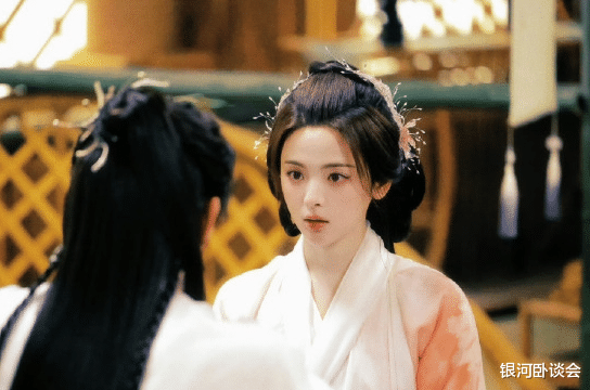 我的天，她彻底完了？