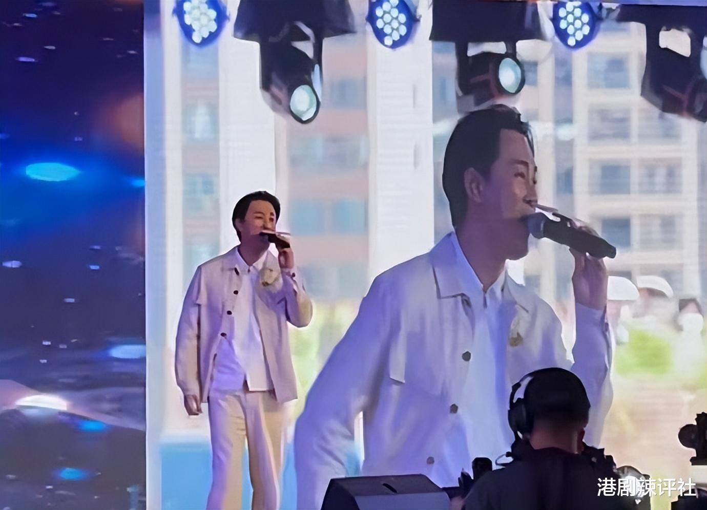 男神崩坏变大叔?43岁香港男星内地登台发际线后移,网友称辣眼睛