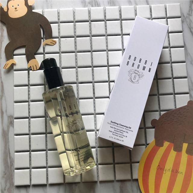 如何选择适合自己肌肤的洗面奶?多种深层清洁温和补水洗面奶推荐