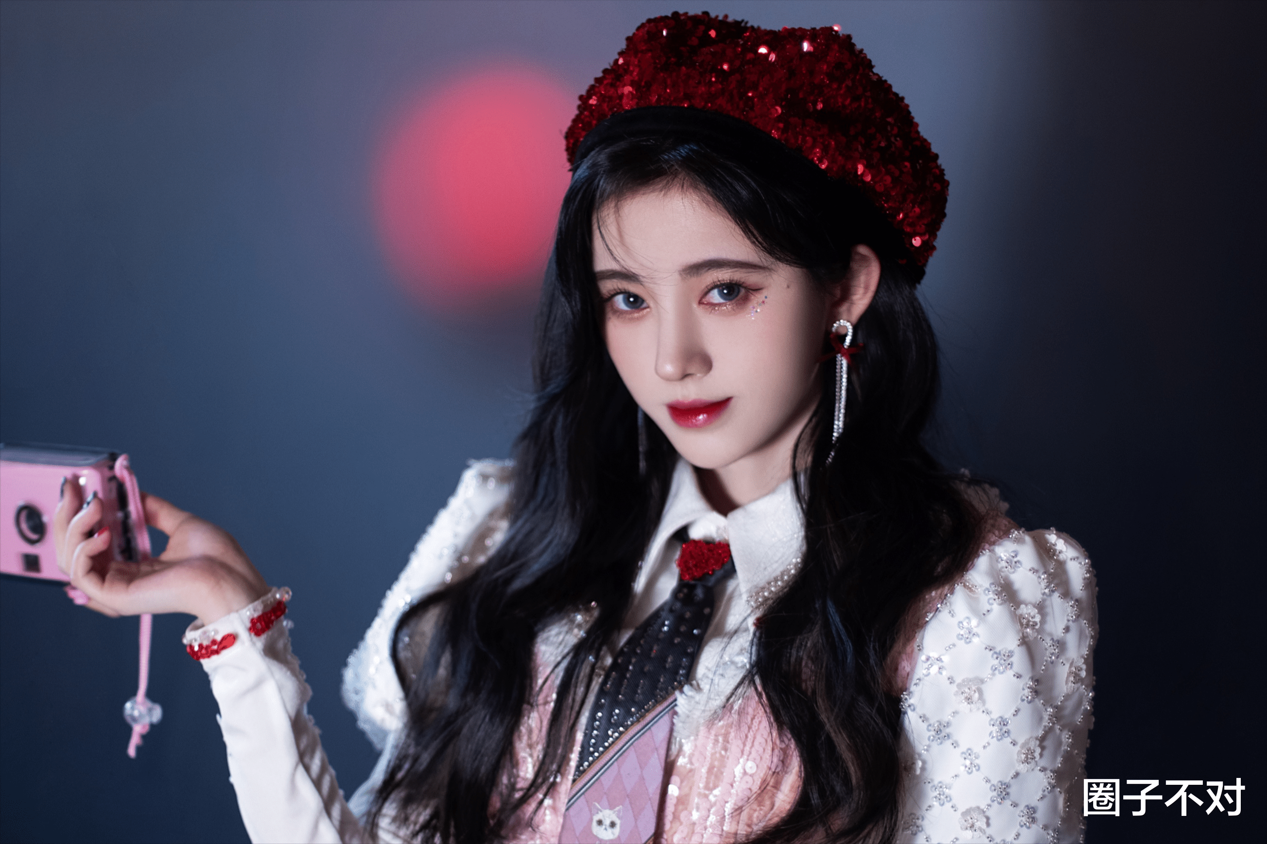 表面红得发紫，实际挑不出一部代表作，这3位明星火得真“尴尬”