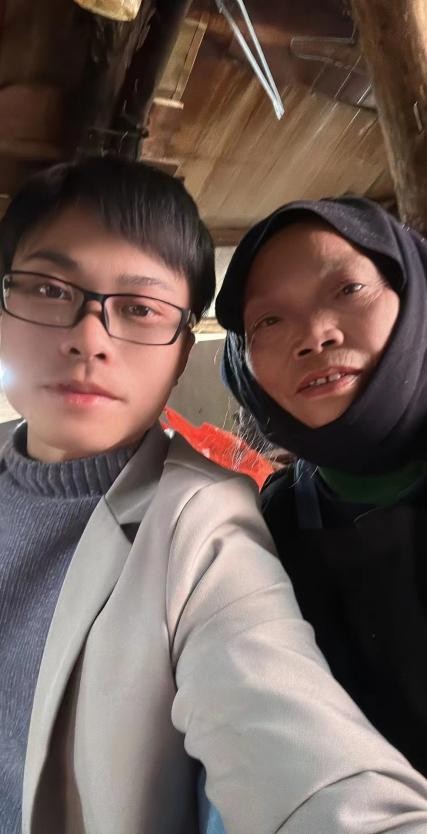 街头摆摊卖糯米饭，日赚500元，90后小伙：创业不易，认准就要坚持