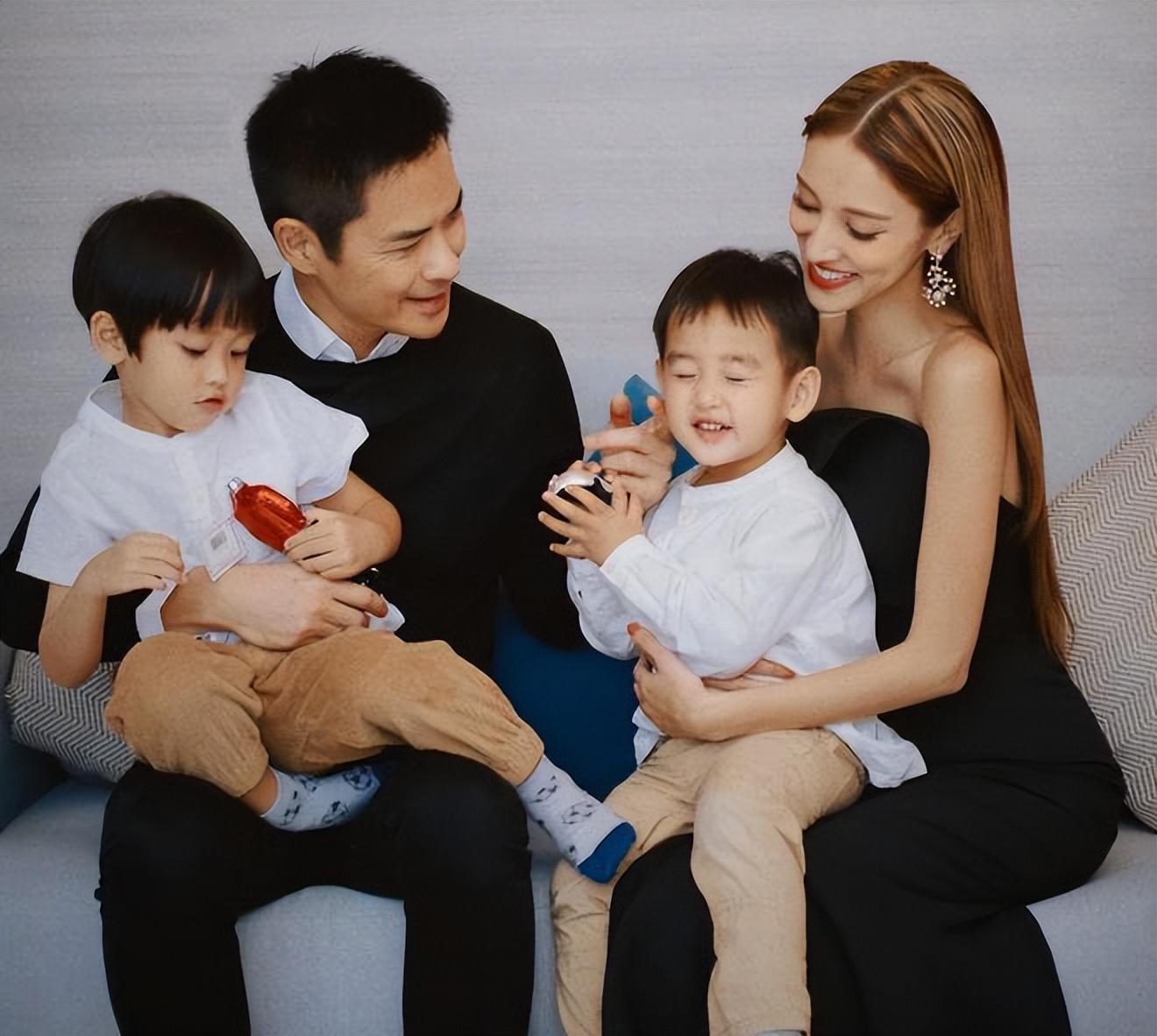 陈凯琳|郑嘉颖娇妻生三胎两月瘦成皮包骨,肚子凹陷肋骨突出,身材仍有料