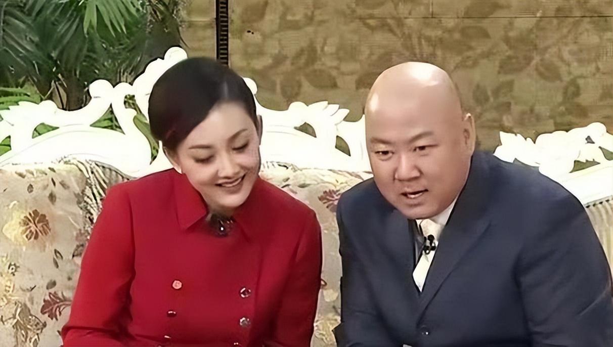 春晚|21次登春晚,因8个字被索赔1亿,57岁未婚无子的郭冬临痛并快乐着