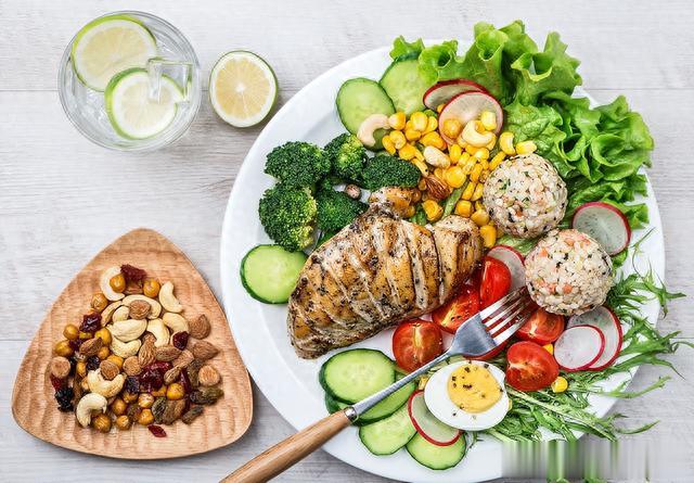 减肥,饥饿感会阻止你进步,如何管控饥饿感,让减肥进行到底