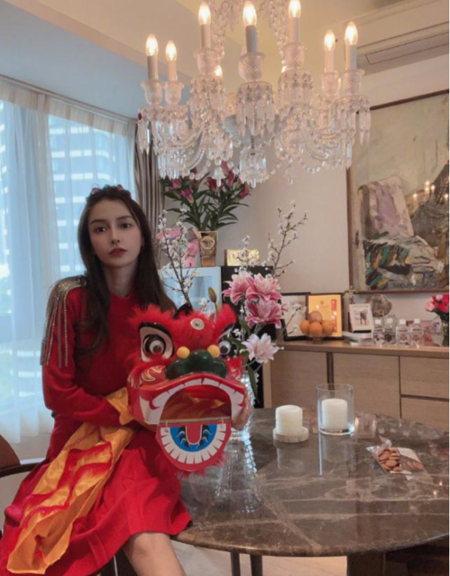 Angelababy|疑与前夫晓明穿情侣款毛衣，baby迎婿日晒照暴露好心情