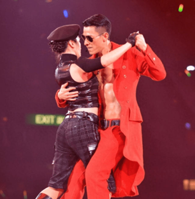 纸包不住火,刘德华和赖文慧只需要一张结婚证,但这永远不会实现