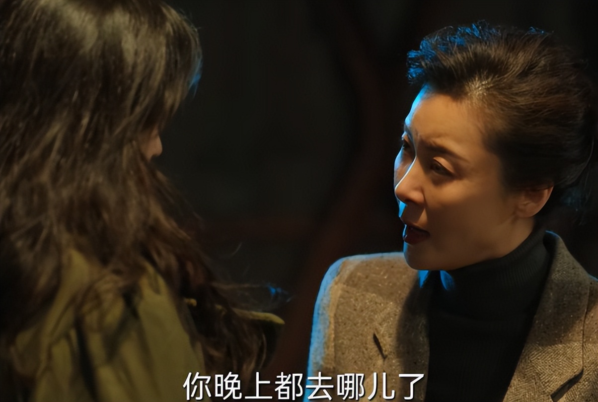 当“整容脸”混进央视职场剧，撞上天然脸演员，简直是降维打击