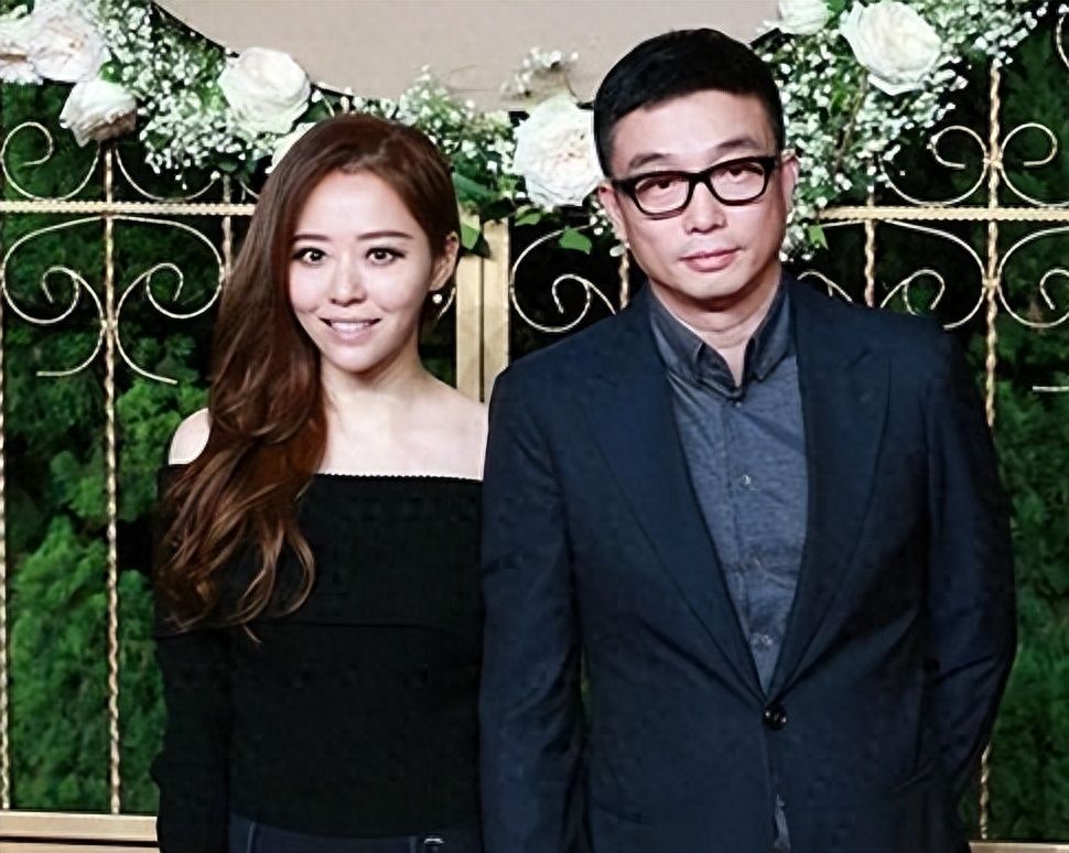 冯轲骗走6亿身家,张靓颖离婚5年后两人命运截然不同