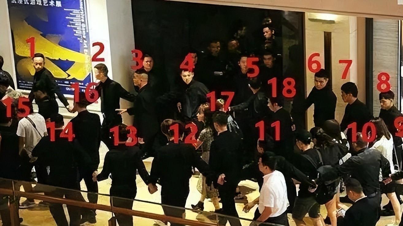 不会烧水，不会穿鞋，自以为很红，娱乐圈的“巨婴们”尴尬又好笑