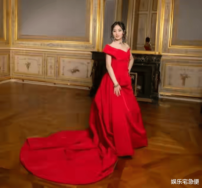 巴黎名媛舞会水分太高！埃塞俄比亚公主占C位，甄子丹儿女放不开