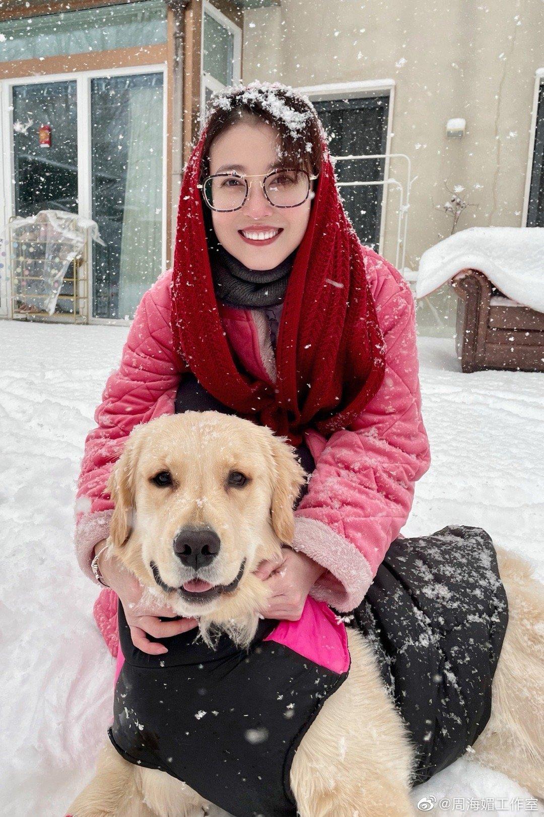 56岁周海媚坚持不医美，要做个优雅的老太婆