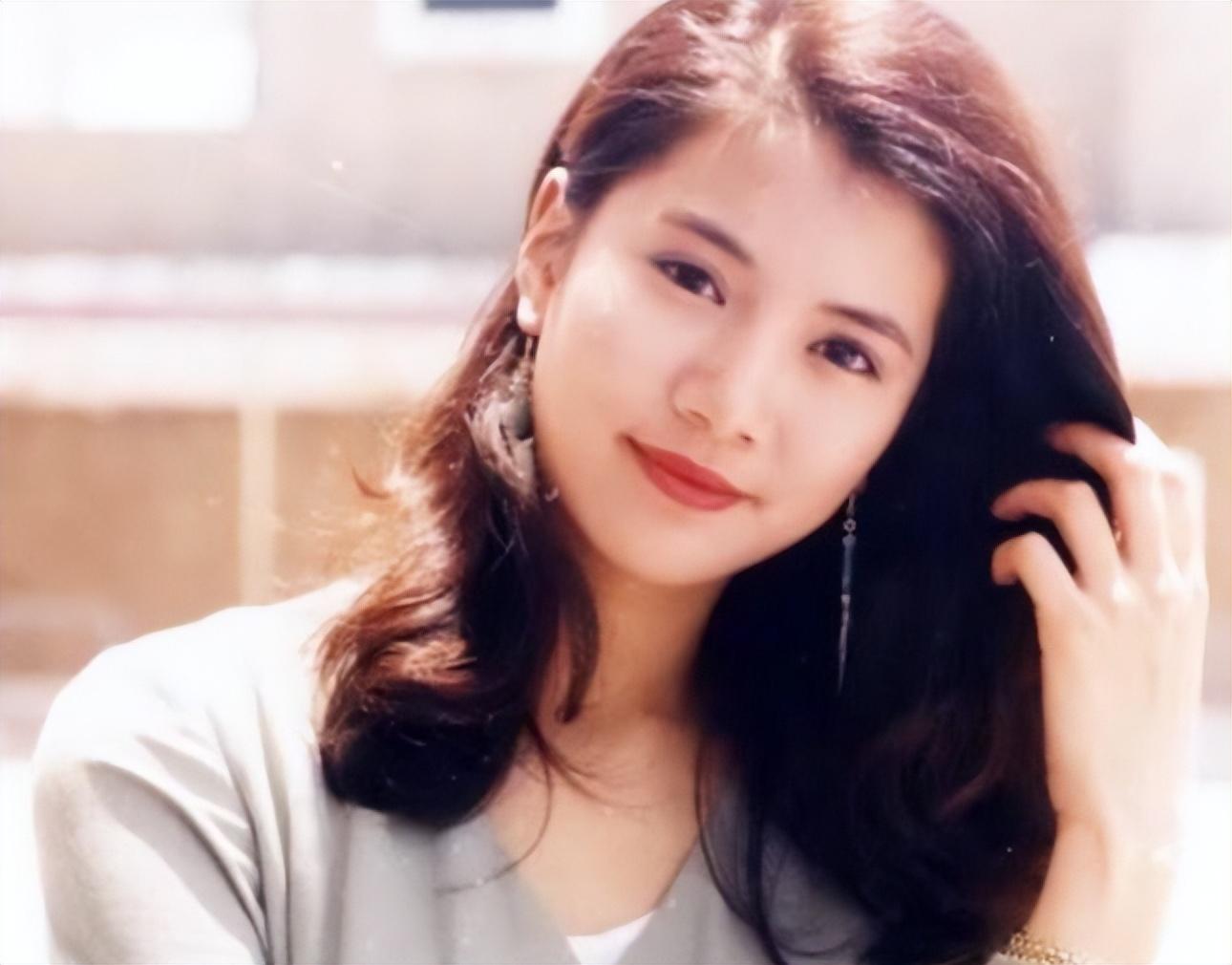 疯狂|“港剧女王”宣萱的清醒,“打”了多少女明星的脸?