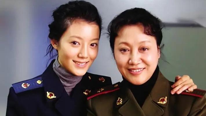 车晓母亲王丽云悲痛发文：好孩子你没有离开，评论区沦陷