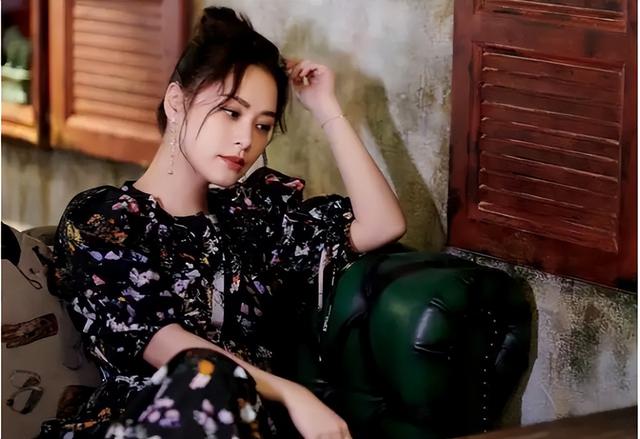 阿娇|阿娇赖弘国离婚2年后:他火速再婚并有子,她不再恨嫁41岁仍单身