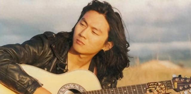 《孤注一掷》热映,跳过美女荷官金晨,我被53岁女三号迷住了