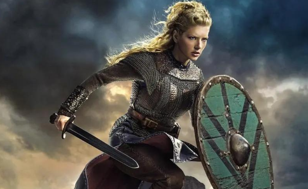 盘点《维京传奇》里的女战士拉葛莎参演过的两部大尺度r级电影 - 电视